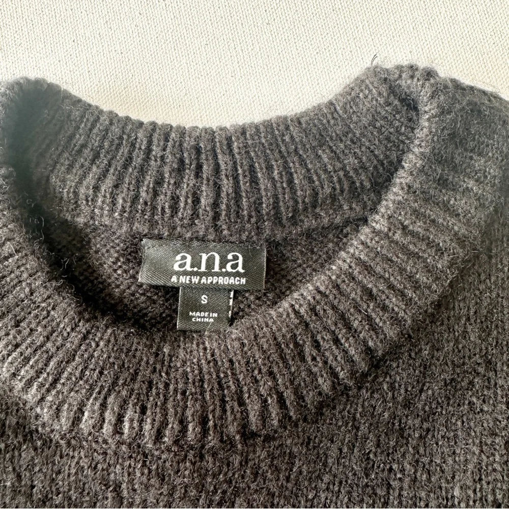 a.n.a A New Approach Black Sweater Star Print  Long Sleeve Pullover Small